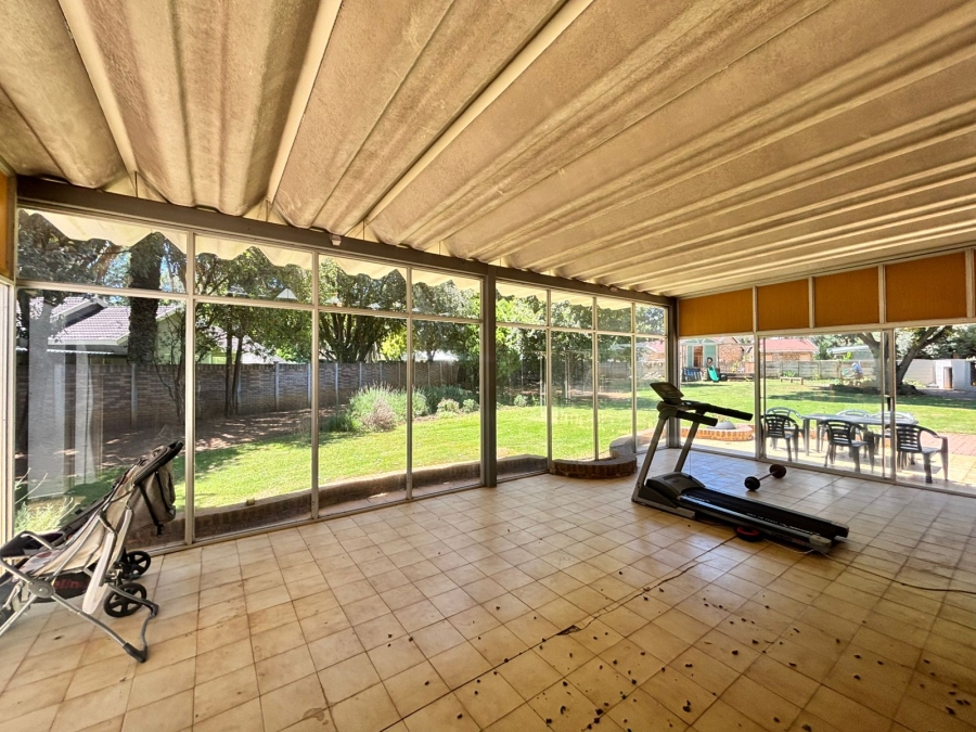 8 Bedroom Property for Sale in Irene Park North West